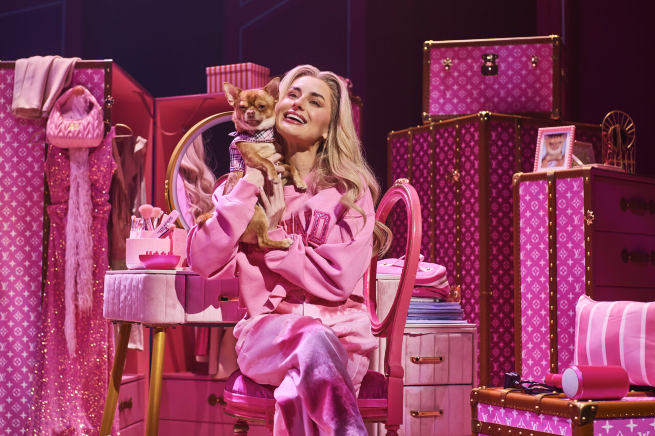 Watch Amber Davies (Strictly Come Dancing, The Great Gatsby, Pretty Woman) talk about playing Elle Woods in the smash hit musical, Legally Blonde. 